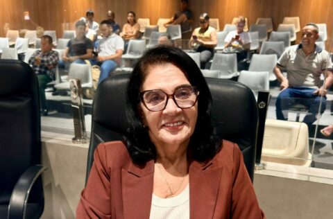 Vereadora Creusa Nunes solicita revitalização de academia popular e brinquedoteca para praça no bairro Ipueiras