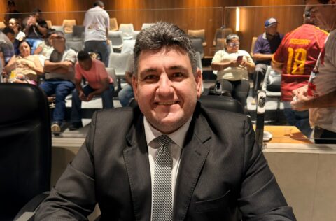 Hugo Victor homenageia atleta picoense por conquista no Panamericano de Paraciclismo