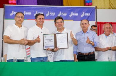 Em Jatobá, Rafael Fonteles entrega obra de mobilidade e celebra R$ 6,1 milhões em novos investimentos no município