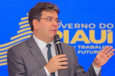Bancada federal do Piauí protocola solicitação de Rafael Fonteles para zerar taxas sobre energia solar