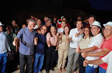 Governador visita Paulistana, anuncia Hospital Regional, campus da Uespi e autoriza várias obras de infraestrutura