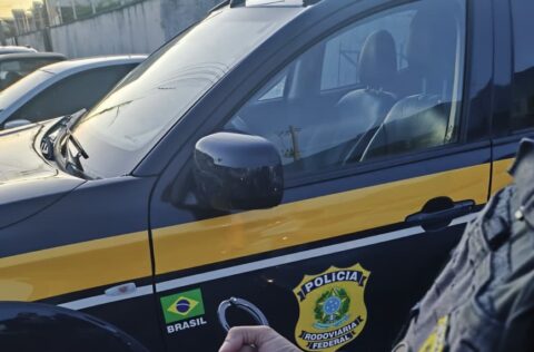 PRF captura foragido da Justiça durante fiscalização na BR-316 em Picos