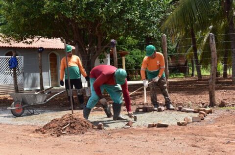Secretaria de Obras inicia reparos em vias públicas de Picos