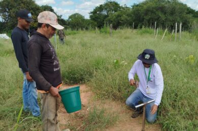 Secretaria de Agricultura de Picos realiza coleta de solo para fins de análises e interpretação