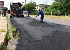 Prefeitura de Picos inicia operações de asfaltamento e tapa-buracos