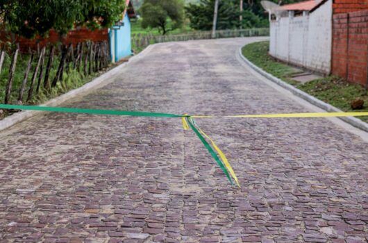 Governo do Piauí autoriza novas obras de pavimentação e mobilidade em 12 municípios