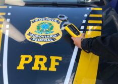 Caminhoneiro é preso pela PRF em Picos após ingerir 10 garrafas de cerveja