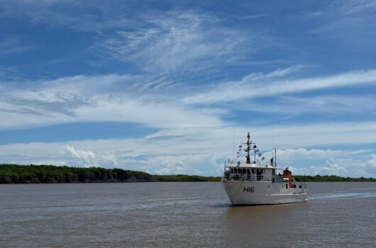 Porto Piauí recebe navio da Marinha do Brasil especializado em pesquisa e coleta de dados