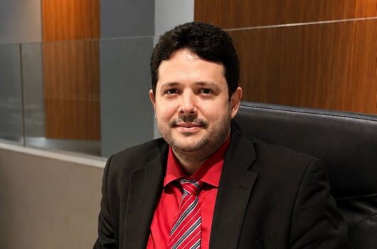 Vereador Dr. Eriberto solicita instalação de redutores de velocidade no bairro Umarí