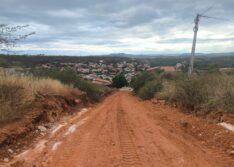 Prefeitura de Picos realiza recuperação de acesso entre os bairros Cidade de Deus e Boa Vista