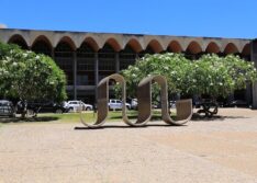Governo do Piauí envia à Alepi projetos que criam novos cargos e promovem mudanças na PM e Bombeiros