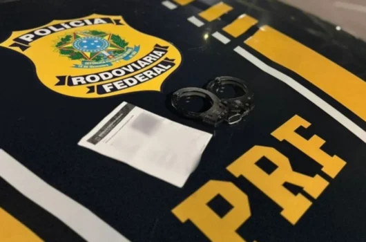 PRF prende homem por uso de documento falso durante fiscalização na BR-316 em Picos