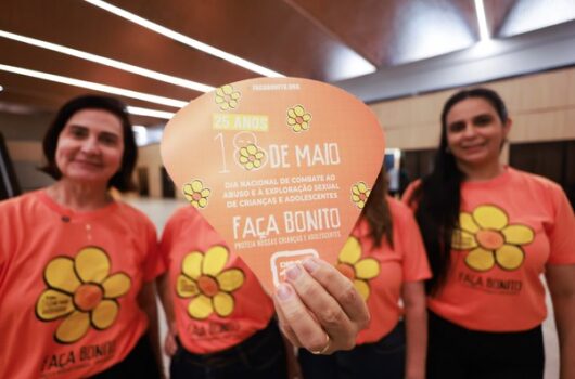 Maio Laranja: conscientização dos servidores e população quanto à proteção da criança e do adolescente