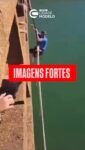 Neste vídeo, um pêndulo improvisado termina de forma trágica quando a vítima colide violentamente contra a estrutura da ponte. O incidente aconteceu na Ponte de Santo Hilário, em Pimenta (MG), durante uma tentativa de realizar a manobra sem o planejamento e os sistemas de segurança adequados.
Segundo informações divulgadas, o homem sofreu várias fraturas pelo corpo e permanece internado em estado grave.
Apesar da gravidade dos ferimentos, ele não corre risco de morte.

A prática de rapel, pêndulo e qualquer atividade em altura exige muito mais do que coragem. Ela depende de cálculos, pontos de ancoragem certificados, equipamentos adequados, inspeções e profissionais capacitados.