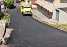Asfaltamento avança no bairro Morada do Sol e melhora mobilidade em vias da região
