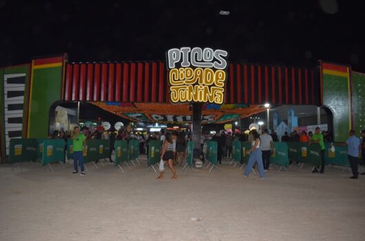 Picos Cidade Junina une tradição e amor aos animais na segunda noite de festa