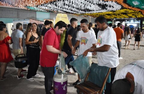 Picos Cidade Junina arrecada toneladas de alimentos e rações com a Entrada Solidária