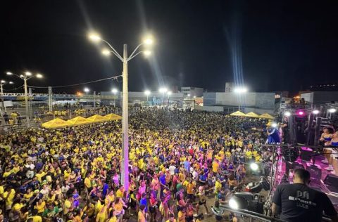 Picos na Copa reúne milhares de torcedores em evento histórico na estreia da Seleção Brasileira