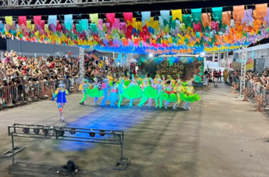 Alegria e tradição marcam o Festival de Quadrilhas Juninas em Picos