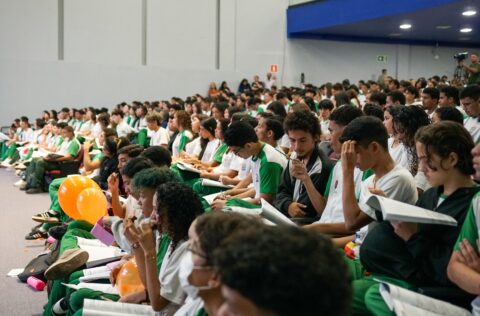 Piauí lidera em desempenho na redação do Enem e coloca escola estadual entre as melhores do país
