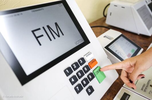 Prazo para pedir voto em trânsito começa nesta segunda-feira (20)