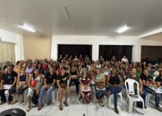 Merendeiras da Rede Municipal de Picos participam de capacitação sobre alimentação escolar