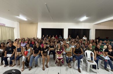 Merendeiras da Rede Municipal de Picos participam de capacitação sobre alimentação escolar
