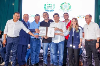 Prefeito Dr. Pablo Santos acompanha assinatura da ordem de serviço da nova Policlínica de Picos