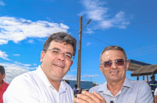 Governador visita obras de asfalto em Bela Vista e reforma de estádio em Campinas do Piauí