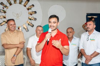 Vinícius Dias percorre cidades do Vale dos Rios Piauí e Itaueira ao lado de Wellington Dias e reforça laços com a terra onde o pai nasceu