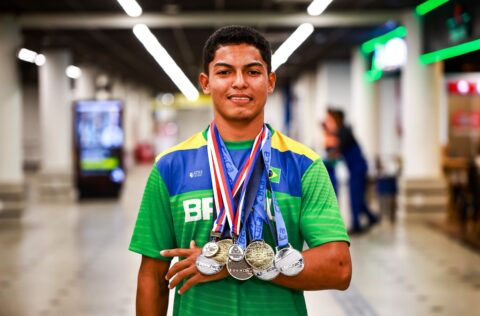Piauiense conquista ouro em Mundial de Canoagem e coloca o Brasil no topo