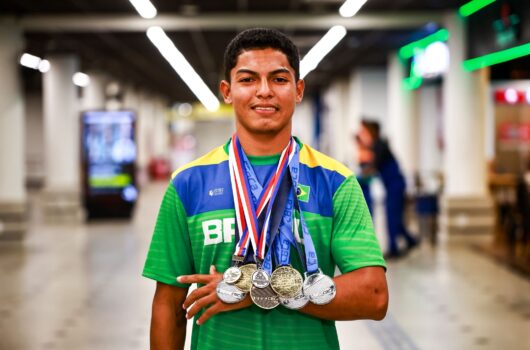 Piauiense conquista ouro em Mundial de Canoagem e coloca o Brasil no topo