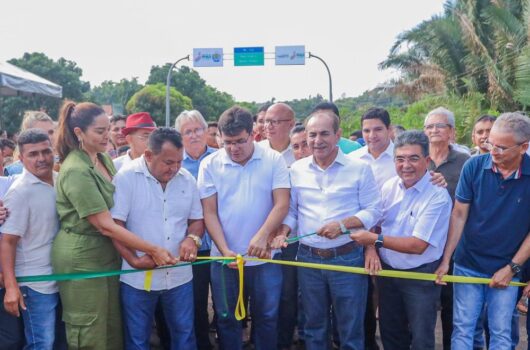 Investimentos do Governo do Estado recuperam rodovias, ampliam hospital, asfaltam ruas e aceleram desenvolvimento em Luzilândia