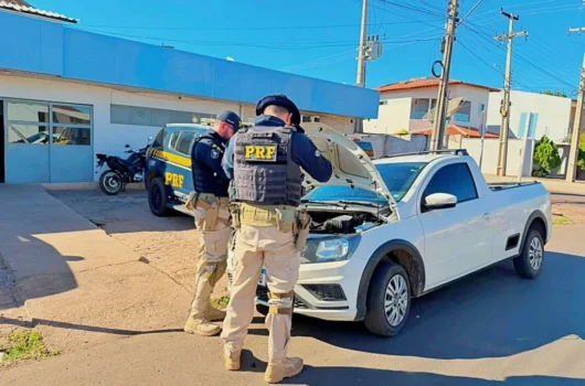 PRF recupera Saveiro roubada durante fiscalização em Picos
