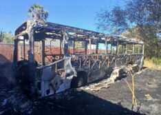 Incêndio atinge garagem e destrói ônibus em Picos