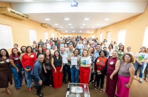 Vinícius Dias participa de roda de conversa sobre Assistência Social e Direitos Humanos ao lado de Merlong Solano e Rosário Bezerra
