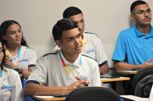Oportunidade Jovem abre cadastro para empresas e jovens que buscam primeiro emprego