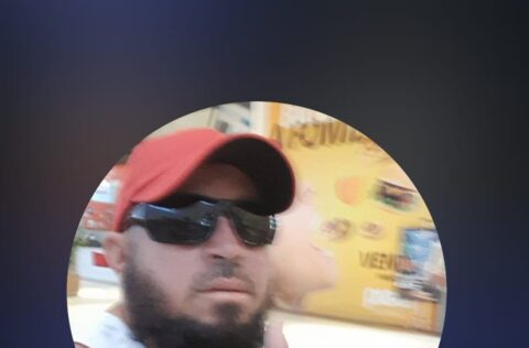 Homem é morto a tiros dentro de carro em Picos