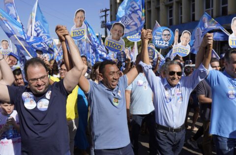 Ao lado de Ciro Nogueira e Joel Rodrigues, Dr. Erivelto realiza caminhada e inaugura comitê em Picos rumo à Alepi