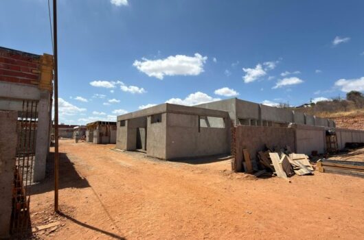Obra da nova escola do Belo Norte chega a 50% de execução e amplia investimentos na Educação de Picos
