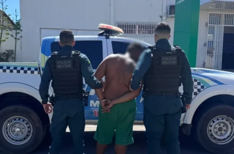 PM prende homem suspeito de ameaçar a própria mãe em Elesbão Veloso