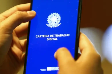 Desemprego cai para 5,3%, o menor para o trimestre terminado em julho