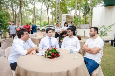 Vinícius Dias se reúne com Rafael Fonteles e lideranças evangélicas em Teresina
