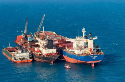 Porto Piauí inicia operação de transbordo offshore para exportar minério de ferro à China