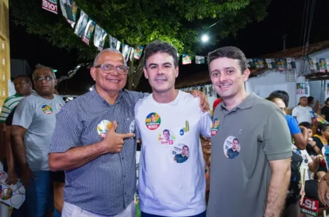 Severo Eulálio participa de grande encontro político em Barras
