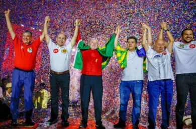 Lula reúne mais de 50 mil pessoas em Teresina e destaca educação, soberania e transformação do Piauí