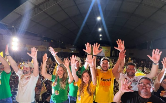 Ao lado de Dr. Pablo e Anyara, Jadyel Alencar reúne multidão em grande evento político em Picos