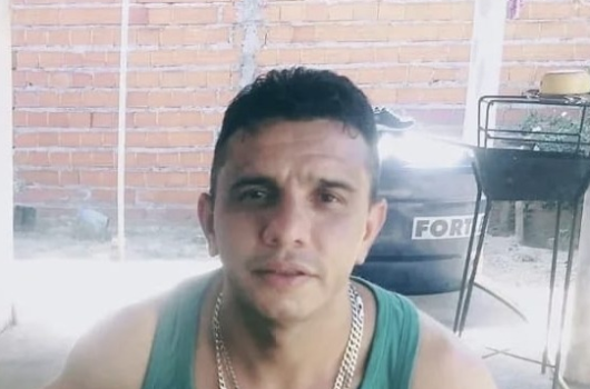 Criminosos invadem casa e matam homem a tiros em Monsenhor Gil; três são presos
