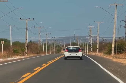 Prefeitura de Picos amplia sinalização viária na Avenida Doroteu Neres, Zona Leste