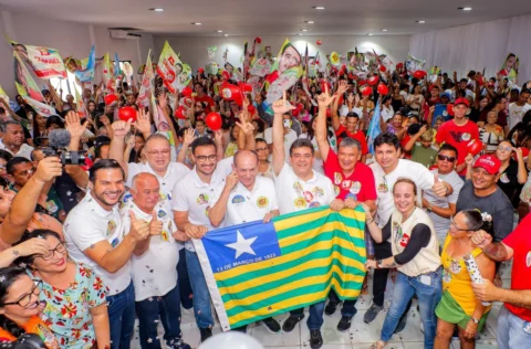 Vinícius Dias lança candidatura a deputado estadual em Parnaíba com apoio de Rafael Fonteles e lideranças